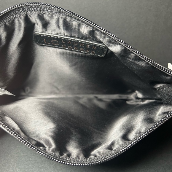 NWT Lauren Conrad Polar Bear Wristlet - Picture 5 of 6